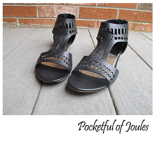 Stitch Fix Review - 4Diba Adela Laser Cut T-Strap Sandals - Pocketful of Joules